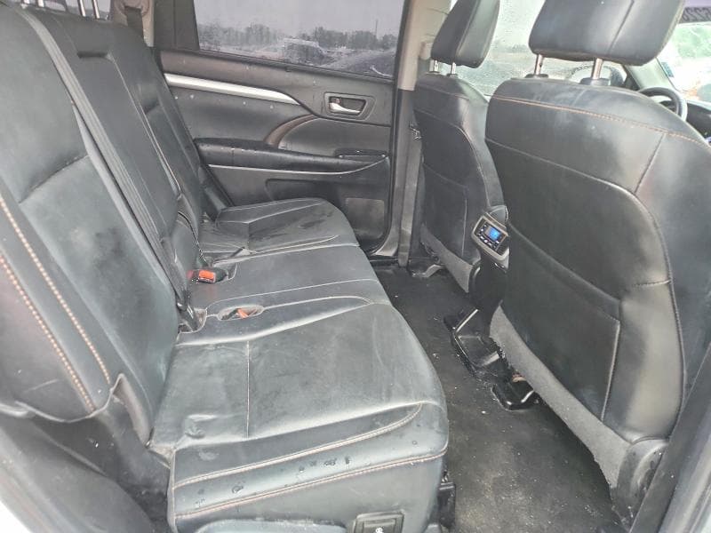 2019 TOYOTA HIGHLANDER XLE 11