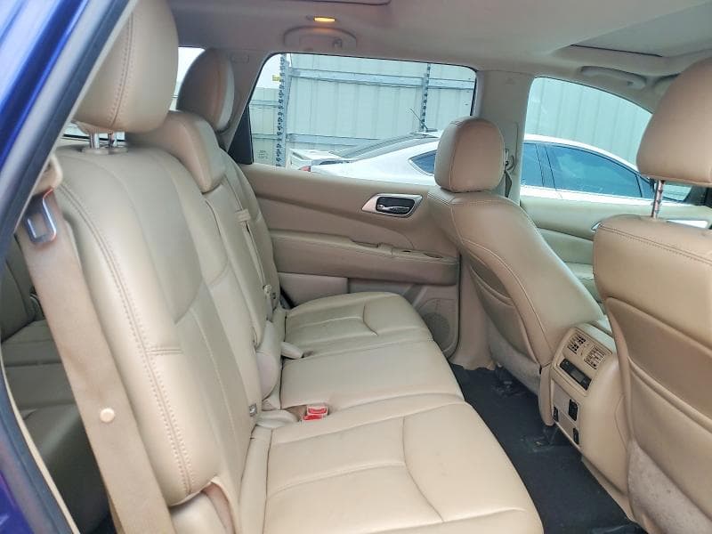 2017 NISSAN PATHFINDER SL 11