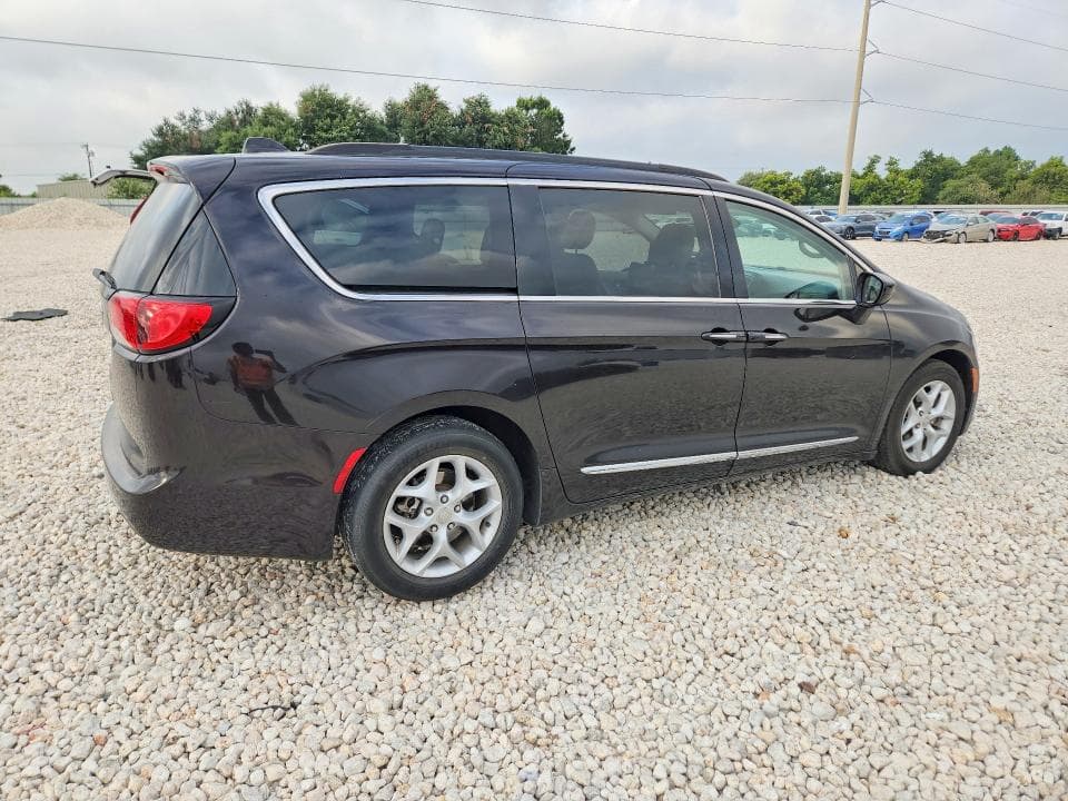 2017 CHRYSLER PACIFICA TOURING L 3