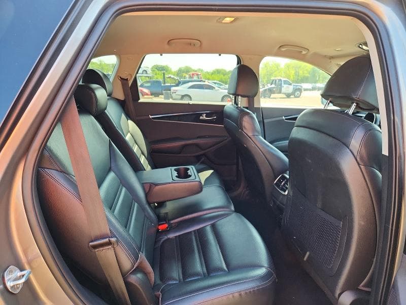 2018 KIA SORENTO EX 11