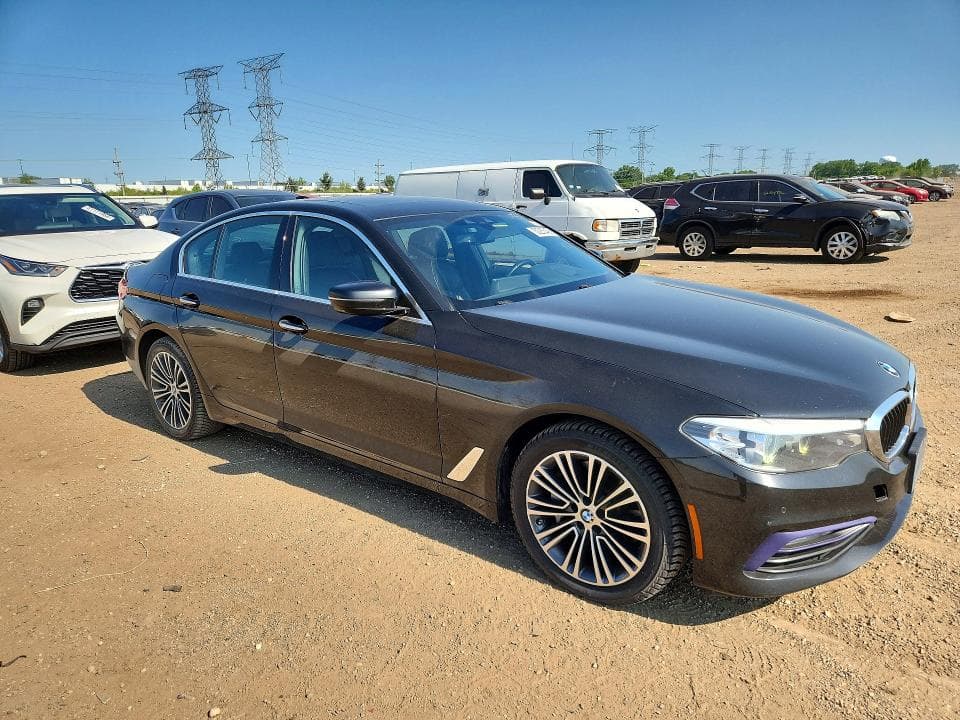 2017 BMW 530 XI 4