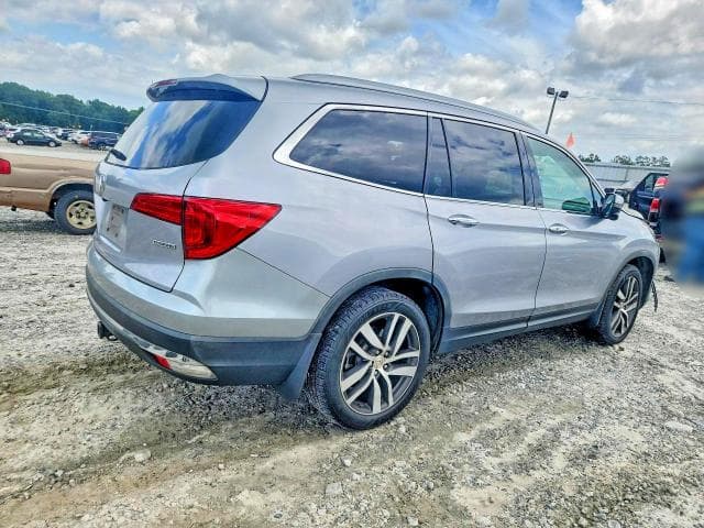2018 HONDA PILOT TOURING 3