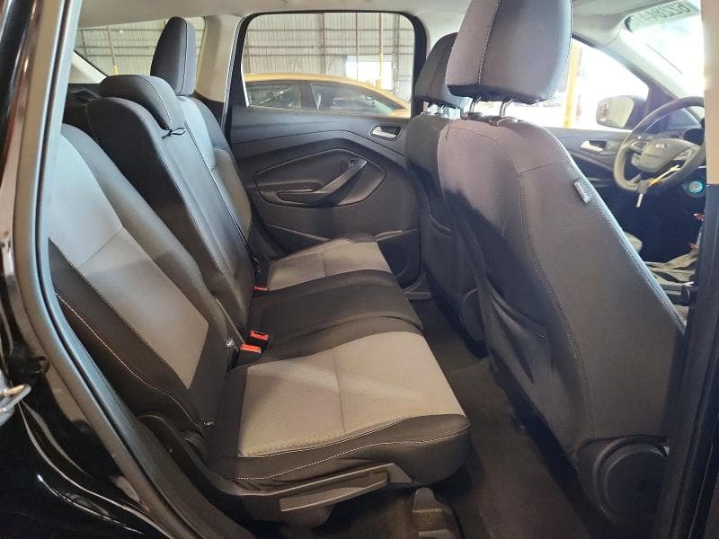 2017 FORD ESCAPE SE 11
