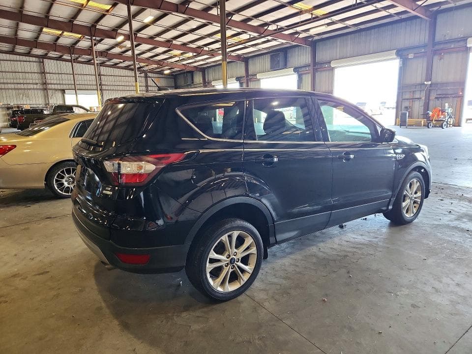 2017 FORD ESCAPE SE 3
