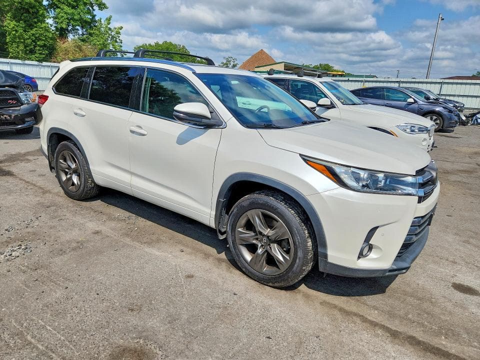 2018 TOYOTA HIGHLANDER LIMITED PLATINUM 4