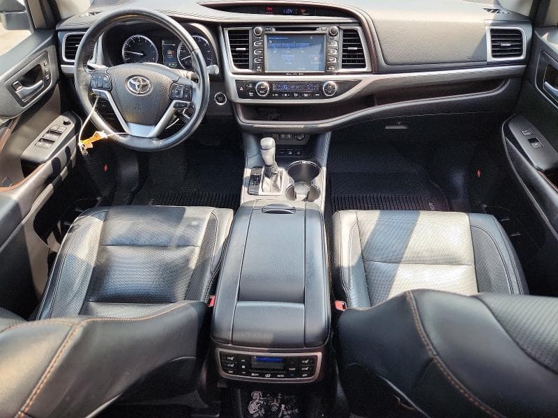 2018 TOYOTA HIGHLANDER LIMITED PLATINUM 8