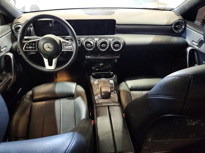 2019 MERCEDES-BENZ A 220 8