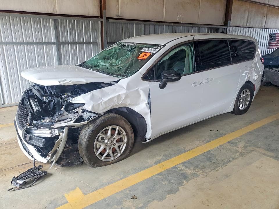 2024 CHRYSLER PACIFICA TOURING L - 1