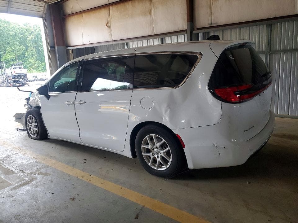 2024 CHRYSLER PACIFICA TOURING L 2