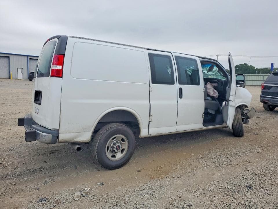 2020 GMC SAVANA G2500 3