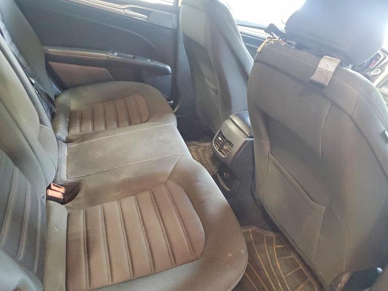 2019 FORD FUSION SE 10