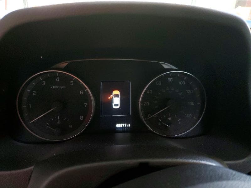 2017 HYUNDAI ELANTRA LIMITED 9