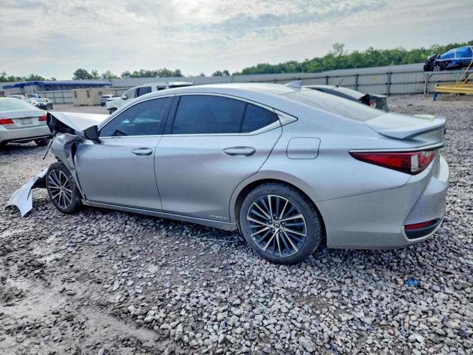 2022 LEXUS ES 300H BASE 2