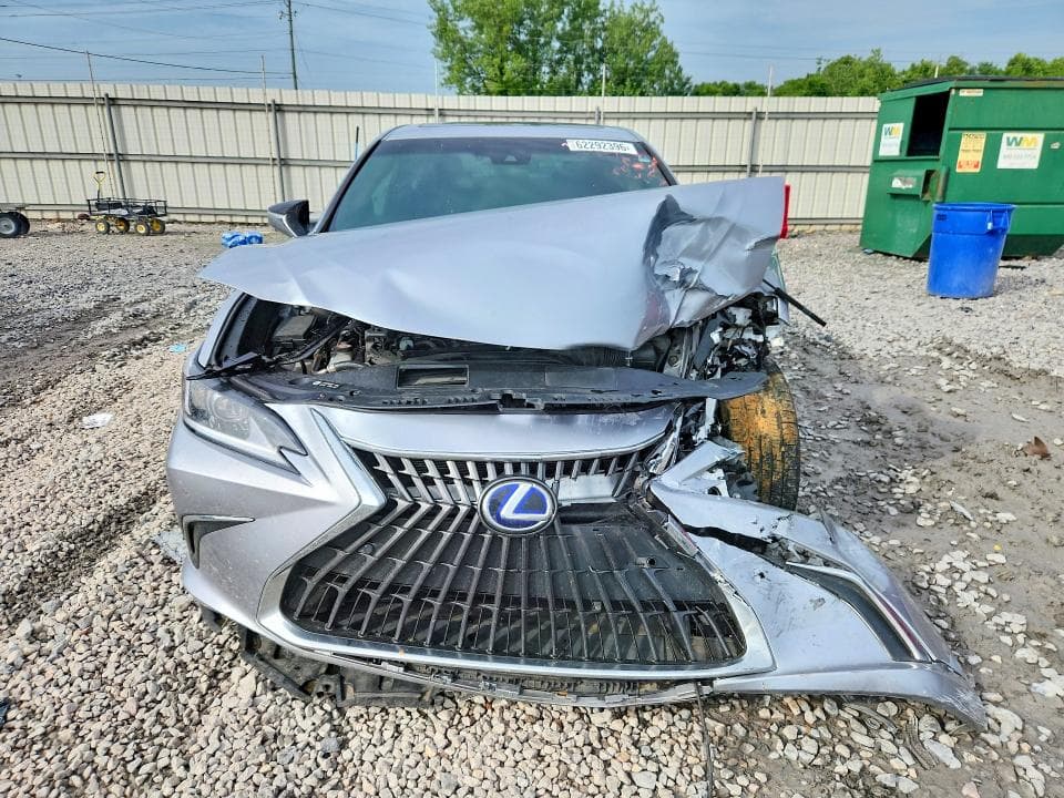2022 LEXUS ES 300H BASE 5