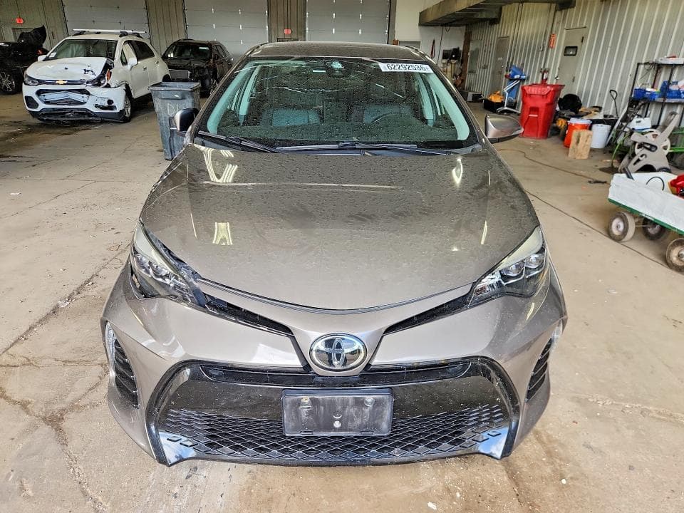 2017 TOYOTA COROLLA SE 5