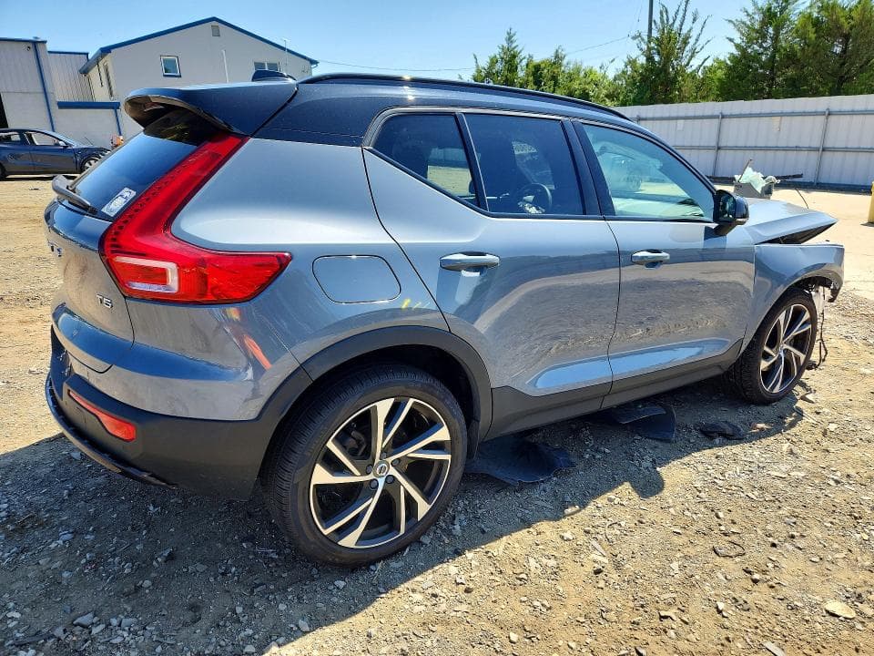 2021 VOLVO XC40 T5 R-DESIGN 3