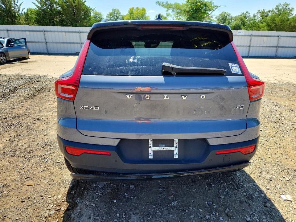 2021 VOLVO XC40 T5 R-DESIGN 6