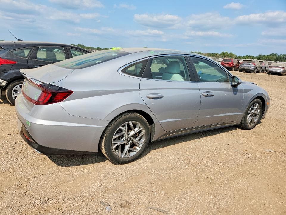 2023 HYUNDAI SONATA SEL 3