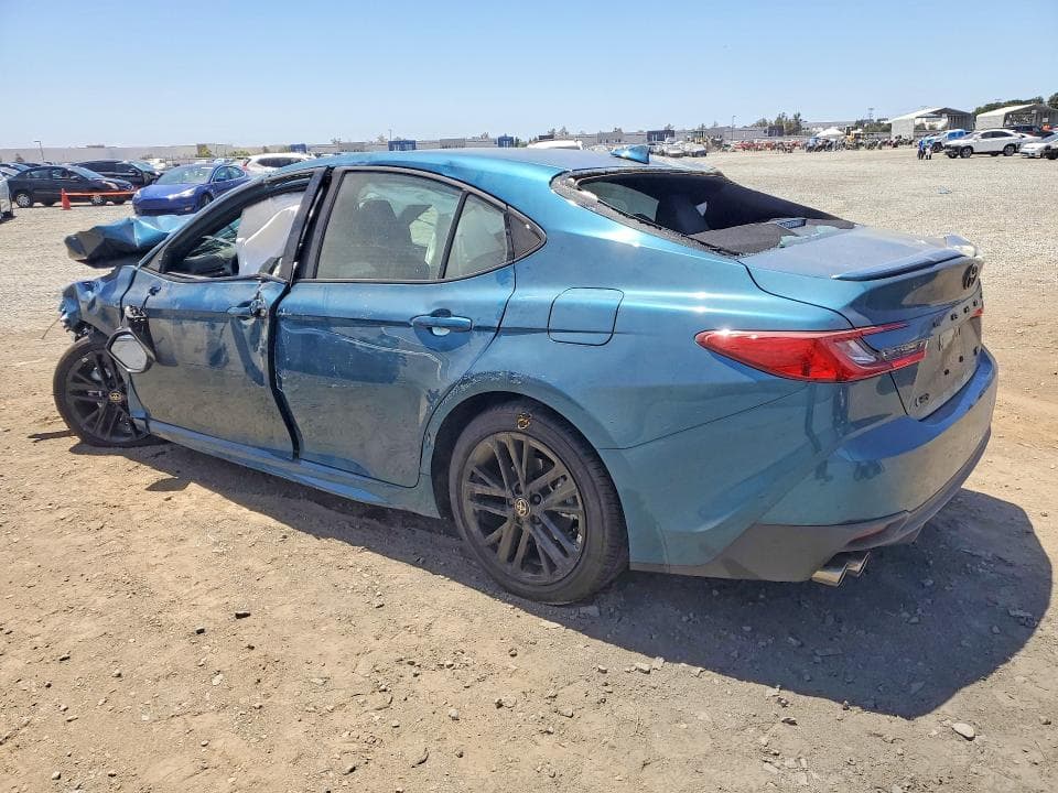 2026 TOYOTA CAMRY SE 2