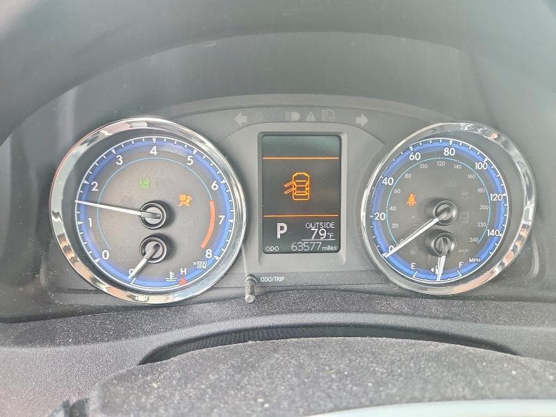 2019 TOYOTA COROLLA LE 9