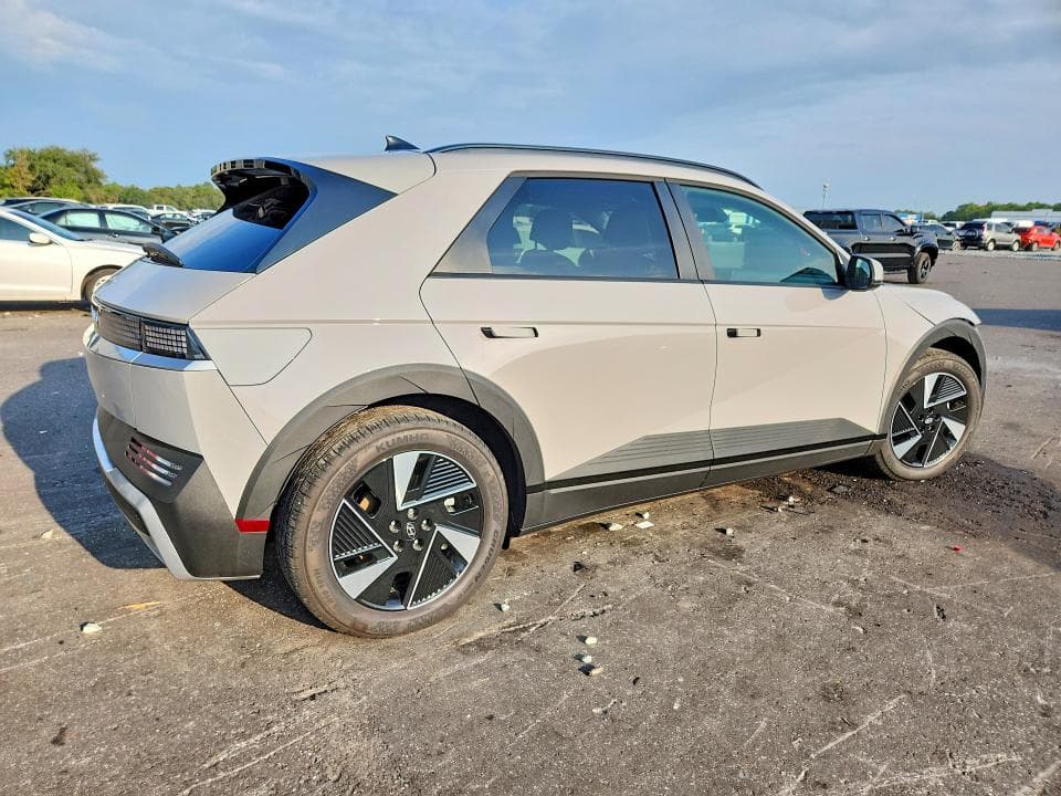 2025 HYUNDAI IONIQ 5 SEL 3