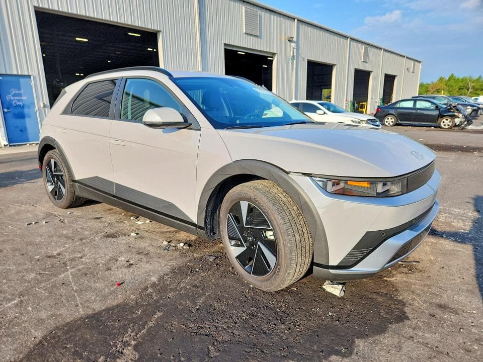 2025 HYUNDAI IONIQ 5 SEL 4