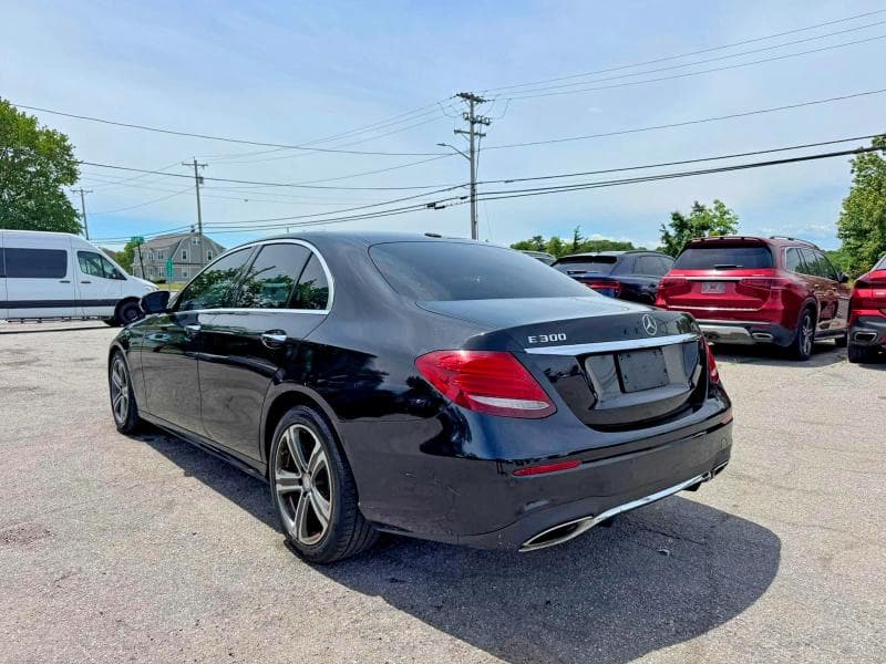 2017 MERCEDES-BENZ E 300 3