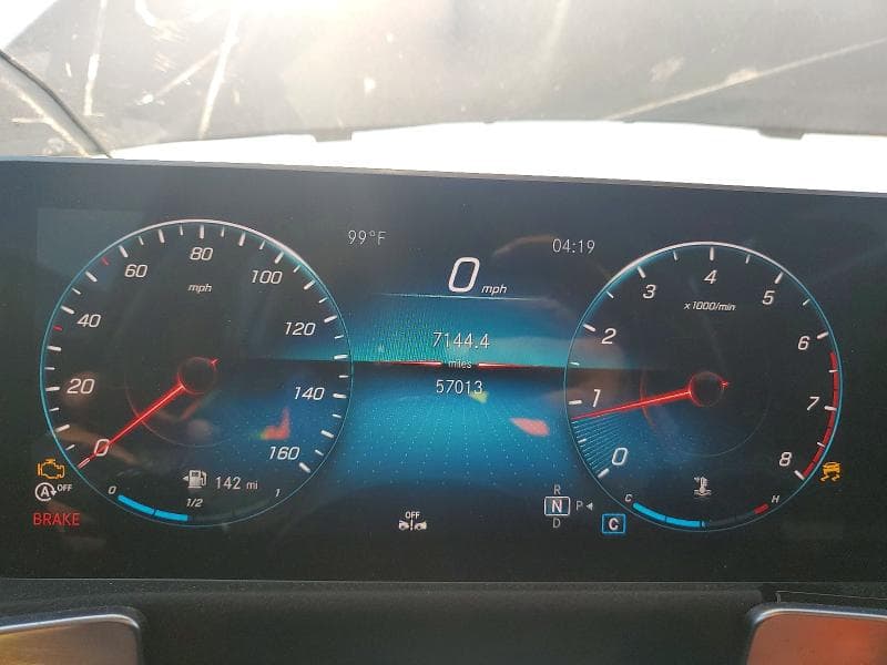 2021 MERCEDES-BENZ GLB 250 9