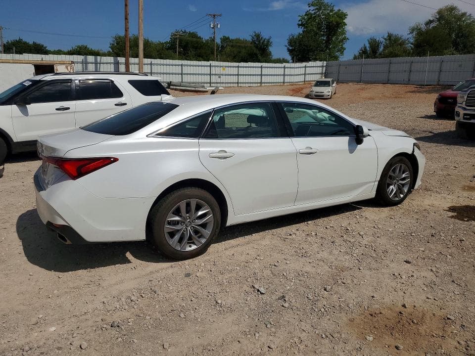 2020 TOYOTA AVALON XLE 3