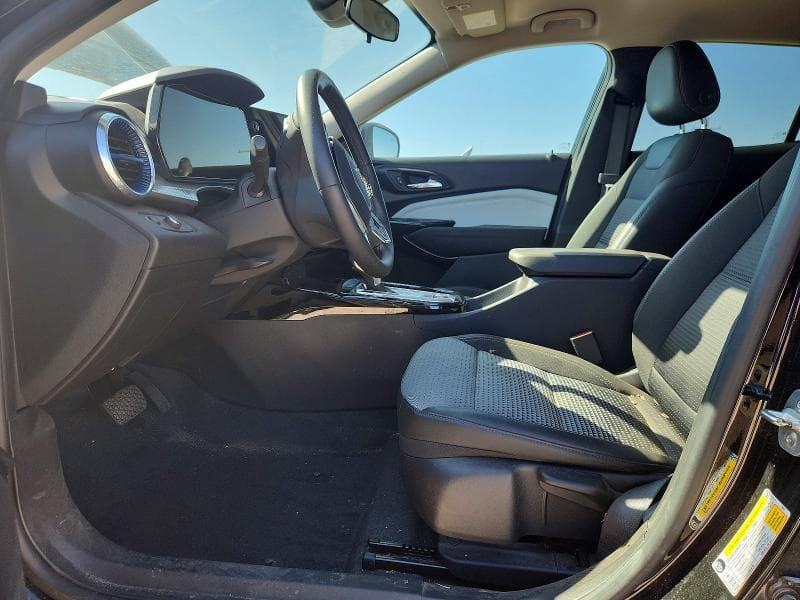 2025 CHEVROLET TRAX 1LT 7
