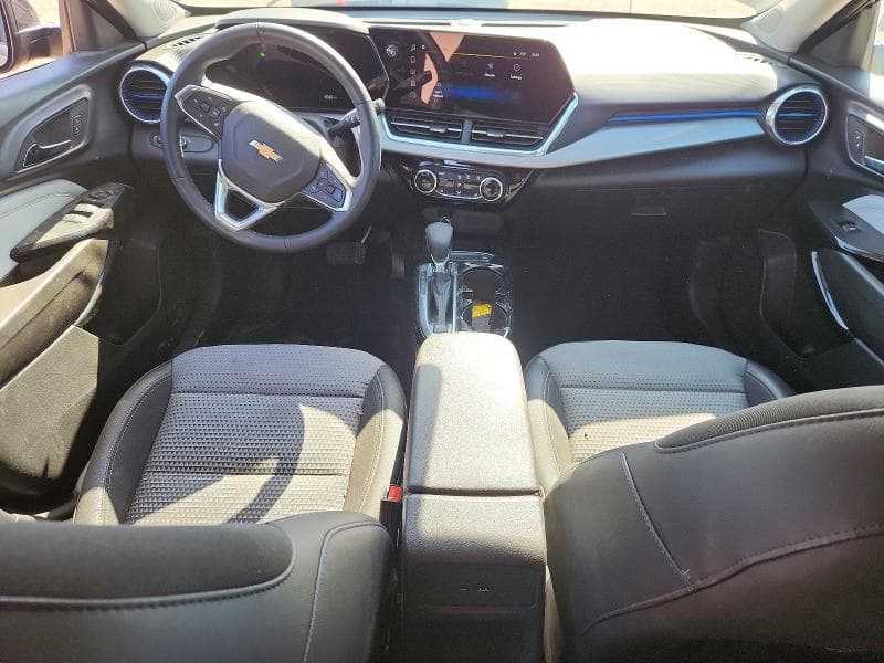 2025 CHEVROLET TRAX 1LT 8