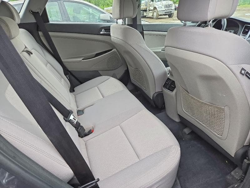 2017 HYUNDAI TUCSON SE 11