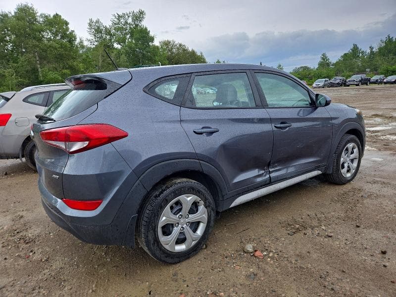 2017 HYUNDAI TUCSON SE 3
