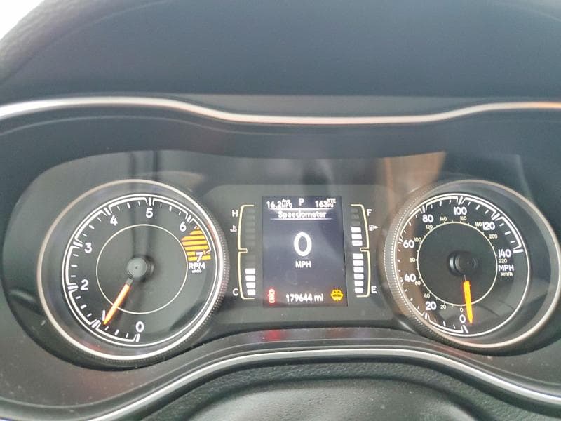 2019 JEEP CHEROKEE LATITUDE PLUS 9