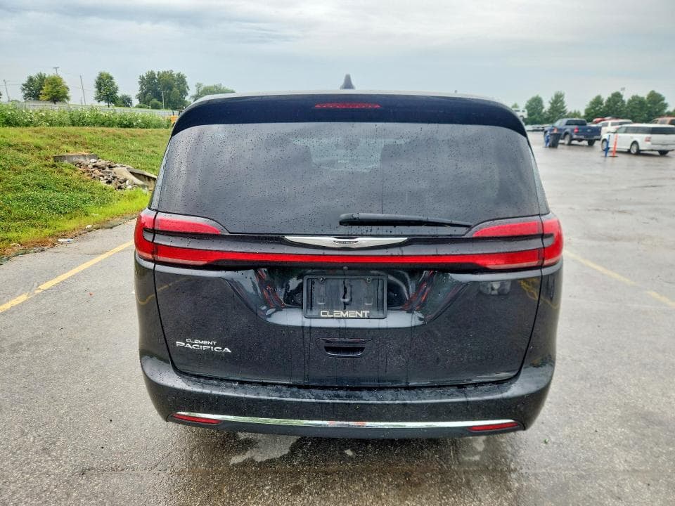 2023 CHRYSLER PACIFICA TOURING L 6