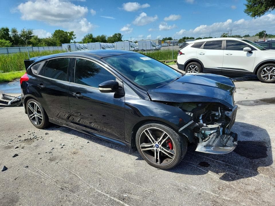 2018 FORD FOCUS ST 4