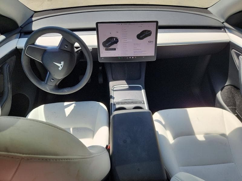 2024 TESLA MODEL Y 8