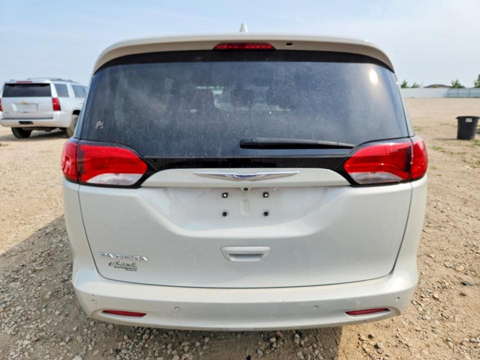 2017 CHRYSLER PACIFICA TOURING 6
