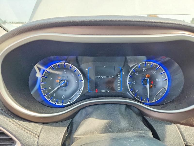 2017 CHRYSLER PACIFICA TOURING 9