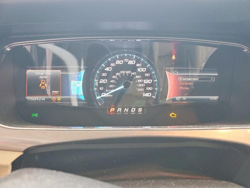 2019 FORD TAURUS SEL 9