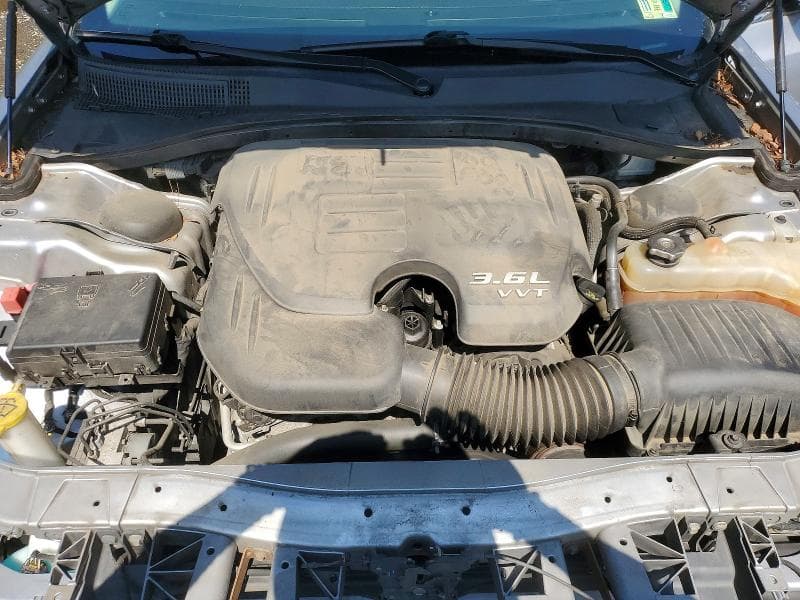 2017 CHRYSLER 300C 11