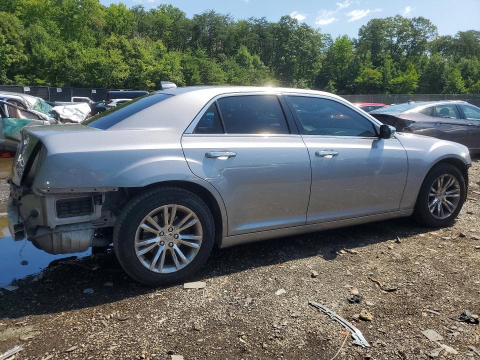 2017 CHRYSLER 300C 3