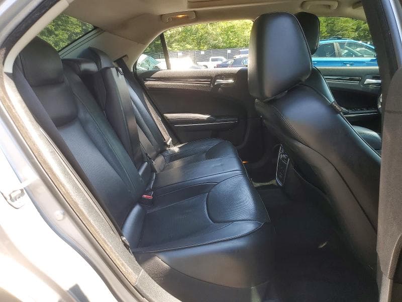2017 CHRYSLER 300C 10