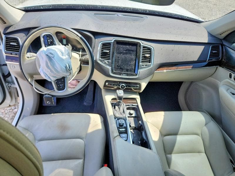 2019 VOLVO XC90 T5 MOMENTUM 8