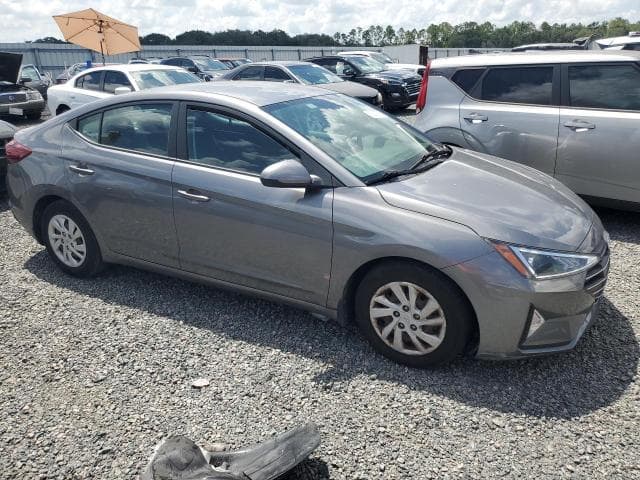 2019 HYUNDAI ELANTRA SE 4