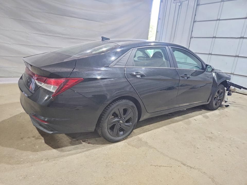 2021 HYUNDAI ELANTRA SEL 3