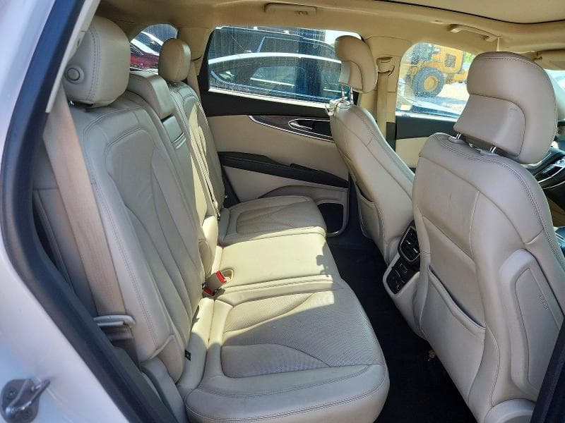 2019 LINCOLN NAUTILUS RESERVE 10