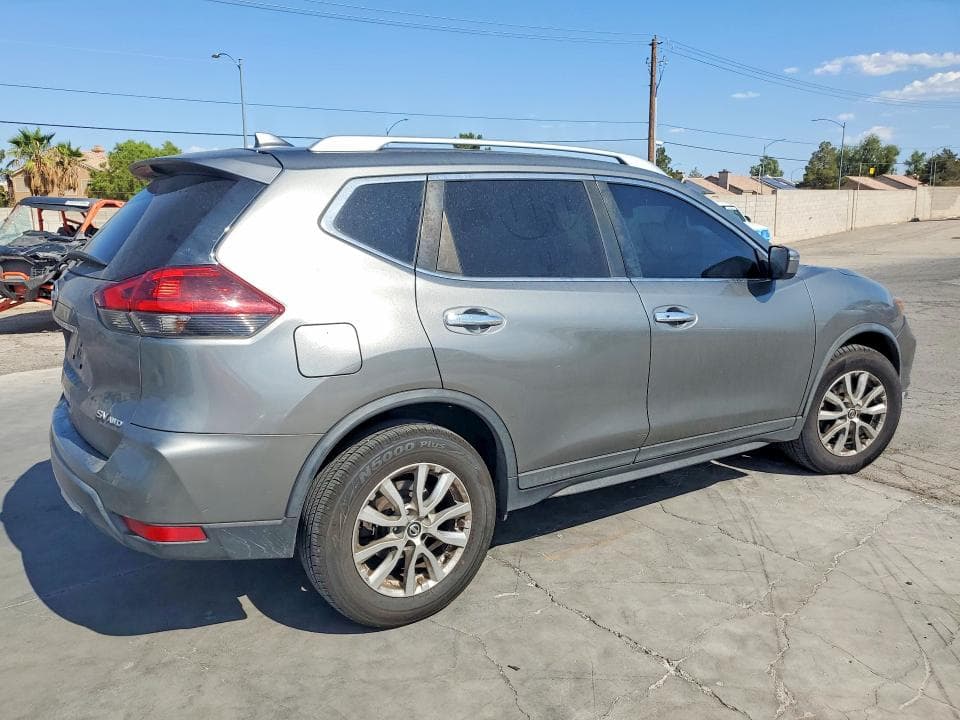 2018 NISSAN ROGUE SV 3