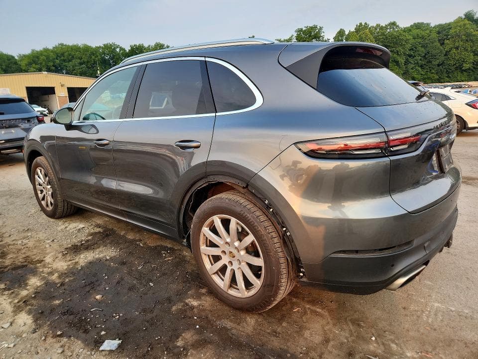 2022 PORSCHE CAYENNE 2