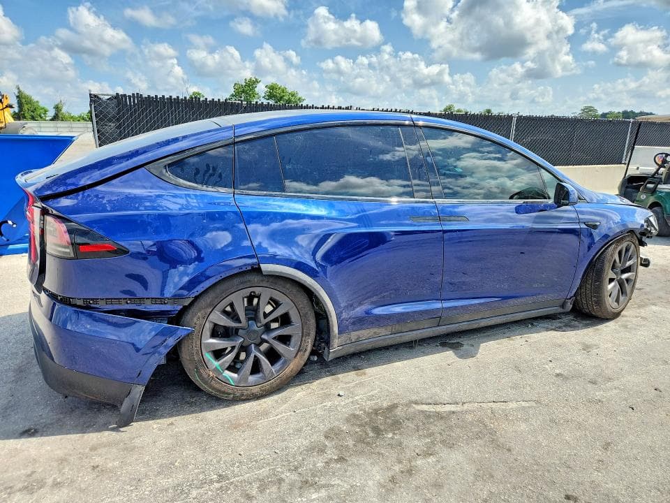 2024 TESLA MODEL X 3